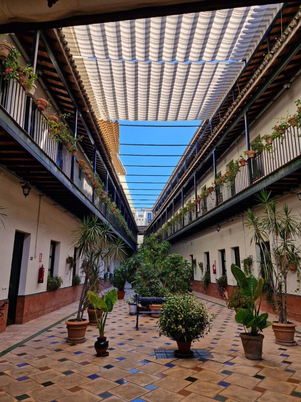 Patio Cartuja Appartement Sevilla Buitenkant foto